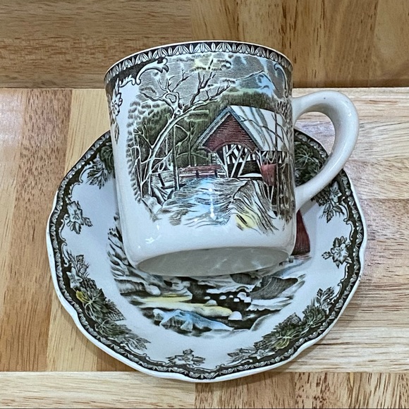 Vintage Johnson Bros The Friendly Village The Ice House Mug and Saucer Set - Picture 4 of 12